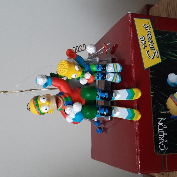 Carlton Tree Ornament - Picture 4 of 8